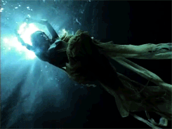 shiny-lady-underwater
